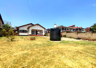Quarter Acre 4BR Garden Home