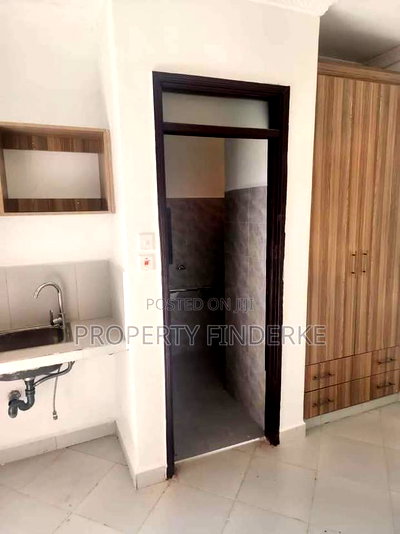 3bdrm Bungalow in Kitengela for sale - Image 8