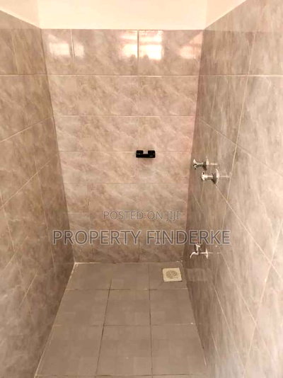 3bdrm Bungalow in Kitengela for sale - Image 4