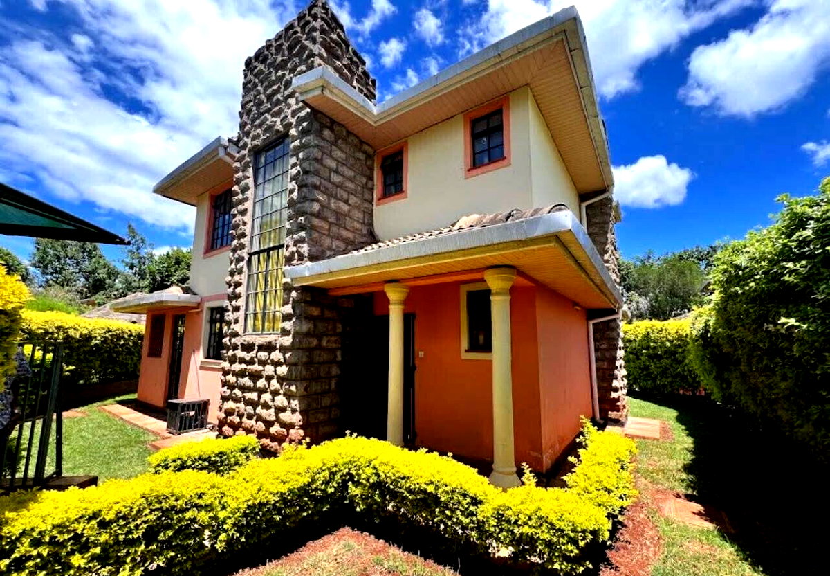 4BR Townhouse with DSQ & Shared Pool - Kiambu Road