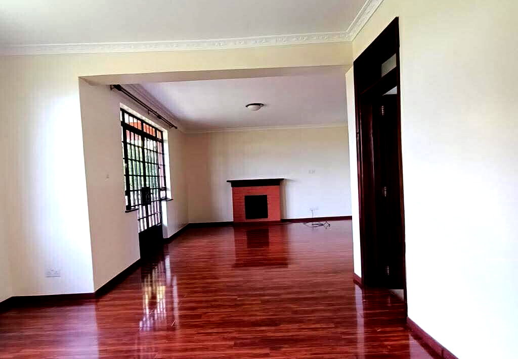 4BR Townhouse with DSQ & Shared Pool - Kiambu Road