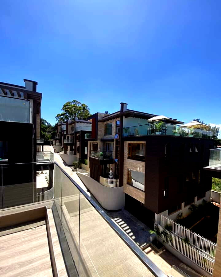 6-Ensuite Townhouse with Private Elevator & Rooftop Terrace - Lavington
