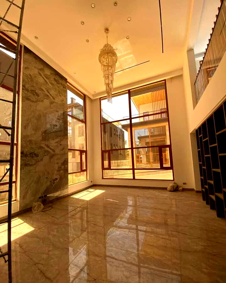 6-Ensuite Townhouse with Private Elevator & Rooftop Terrace - Lavington