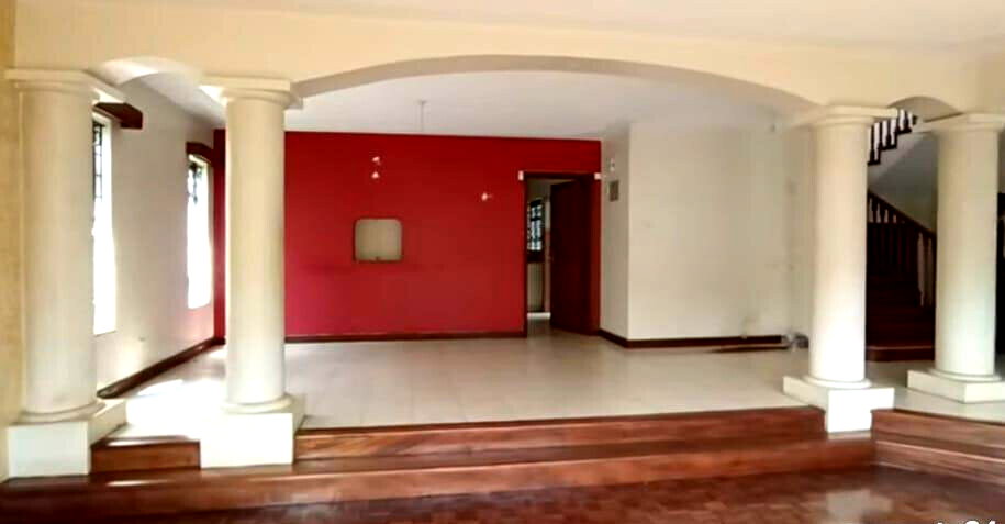 5-Ensuite Townhouse with Pool & Servant Quarters - Westlands