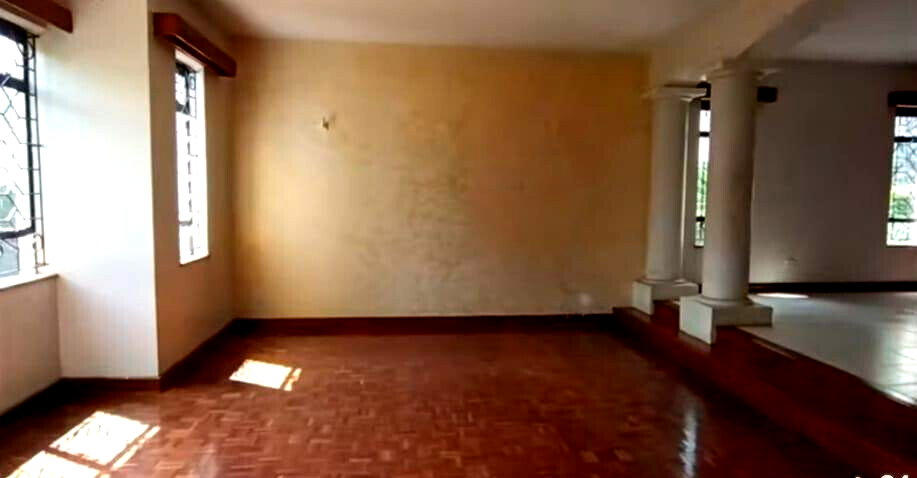 5-Ensuite Townhouse with Pool & Servant Quarters - Westlands