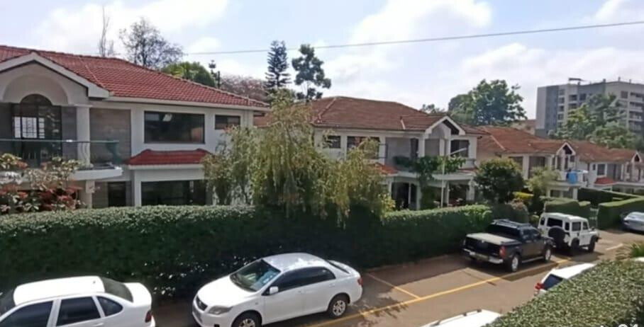 5-Ensuite Townhouse with Pool & Servant Quarters - Westlands
