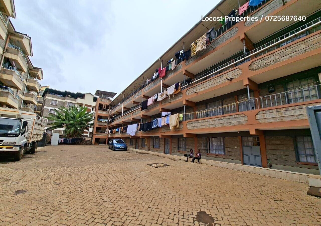 Quarter Acre Commercial Plot with Parking