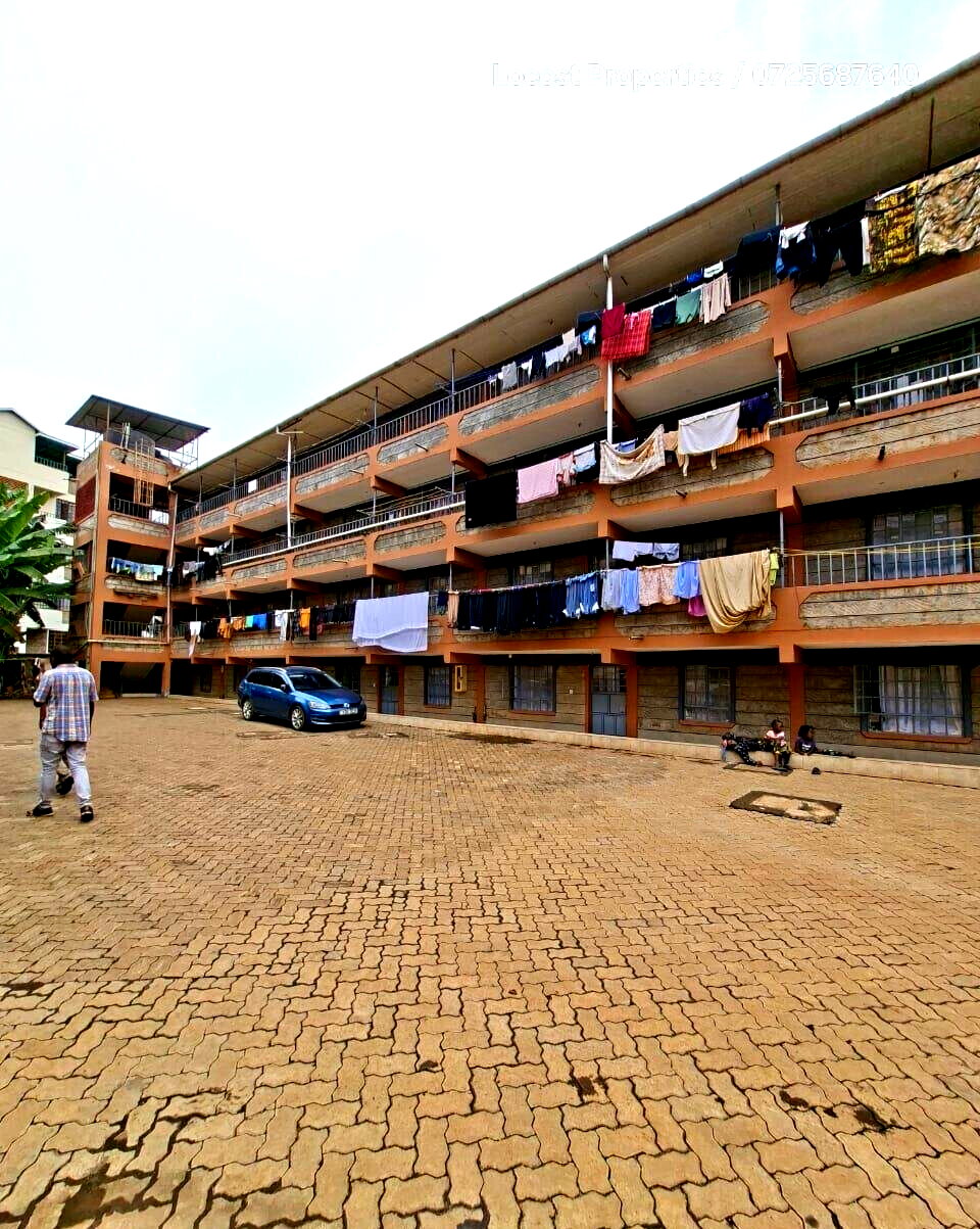 Quarter Acre Commercial Plot with Parking