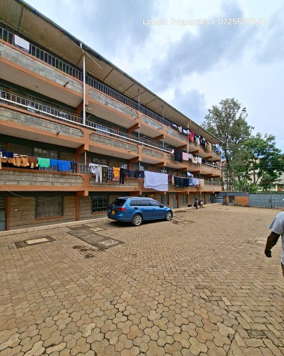 Quarter Acre Commercial Plot with Parking