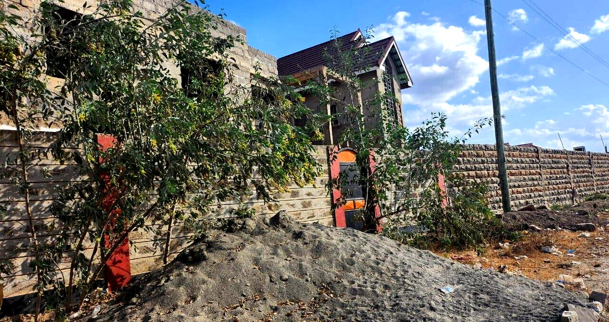 1/8 Acre Corner Plot for KSh 2.7M