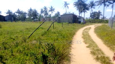 100/100 Feet Plot for Sale - Image 5