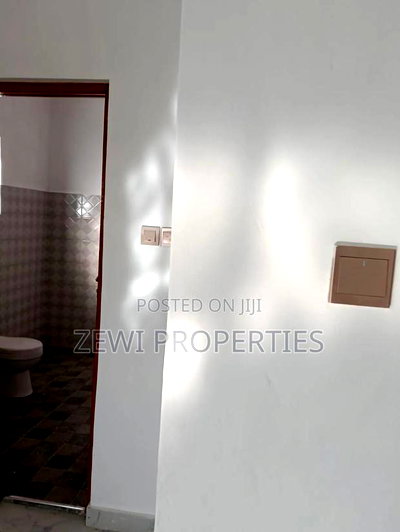 3bdrm Bungalow in Kiserian for sale - Image 4
