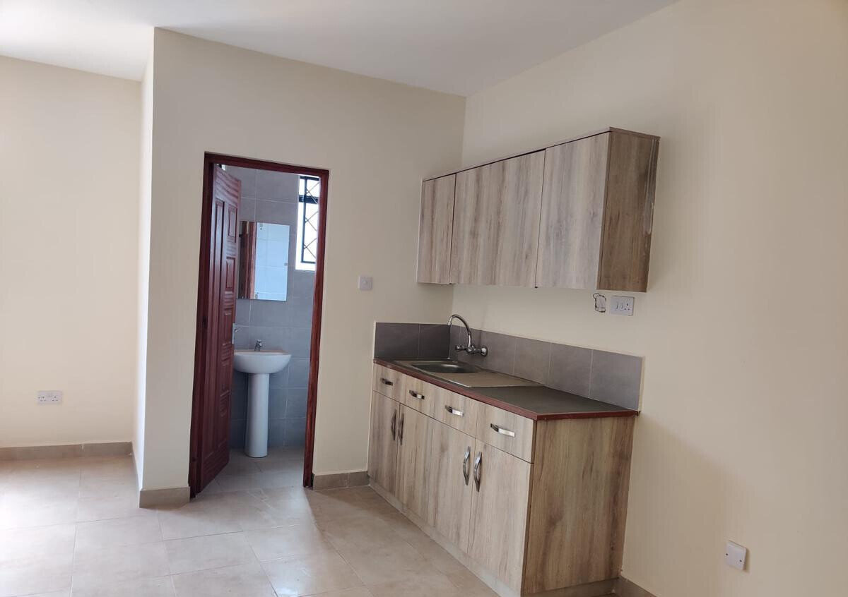 0.15 Acre Warehouse in Baba Dogo