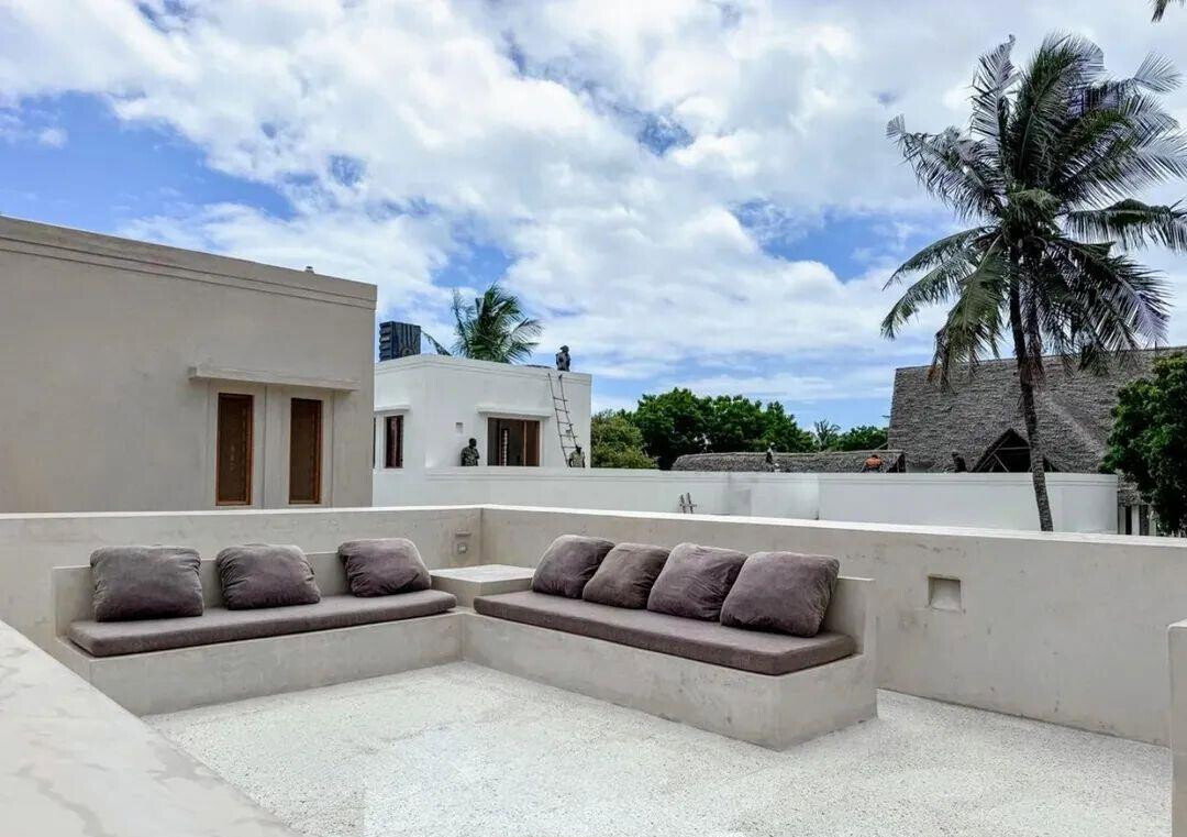 4BR Villa with Rooftop & Solar – 500m to Watamu Beach