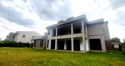 6BR All-Ensuite Townhouse with Jacuzzi & DSQ - Lavington
