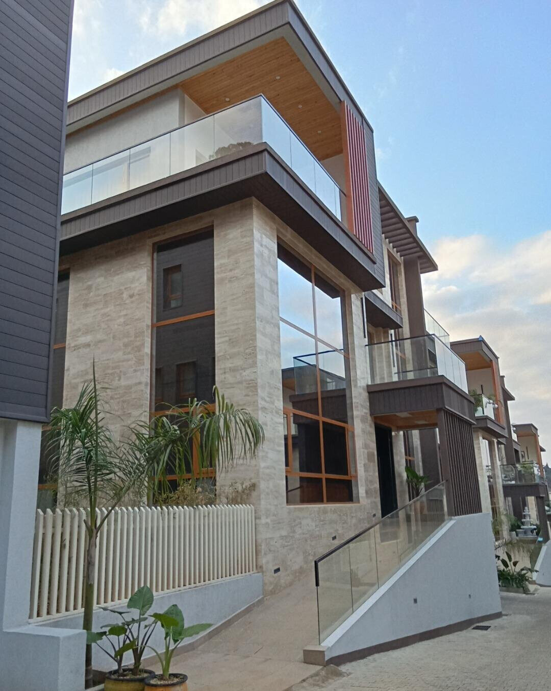 6-Bed Ultra-Luxury Villa with Elevator & Panic Room - Lavington
