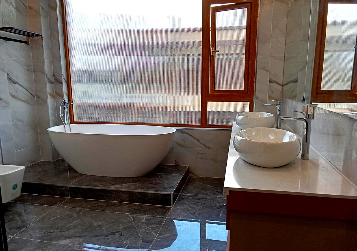 6-Bed Ultra-Luxury Villa with Elevator & Panic Room - Lavington