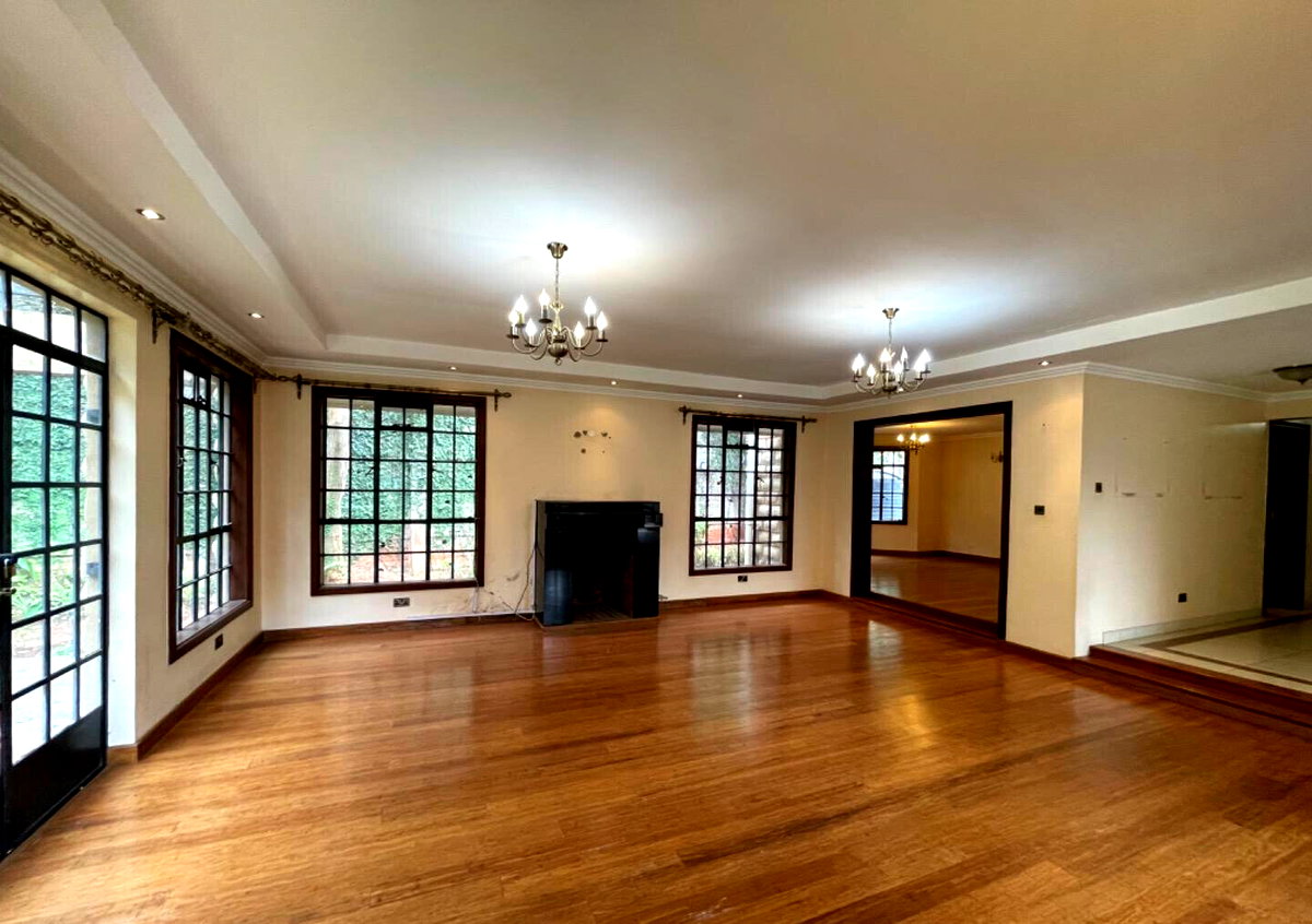 Homely 4BR Townhouse with Fireplace & DSQ - Lavington