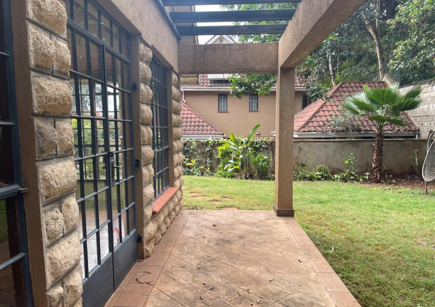 Homely 4BR Townhouse with Fireplace & DSQ - Lavington