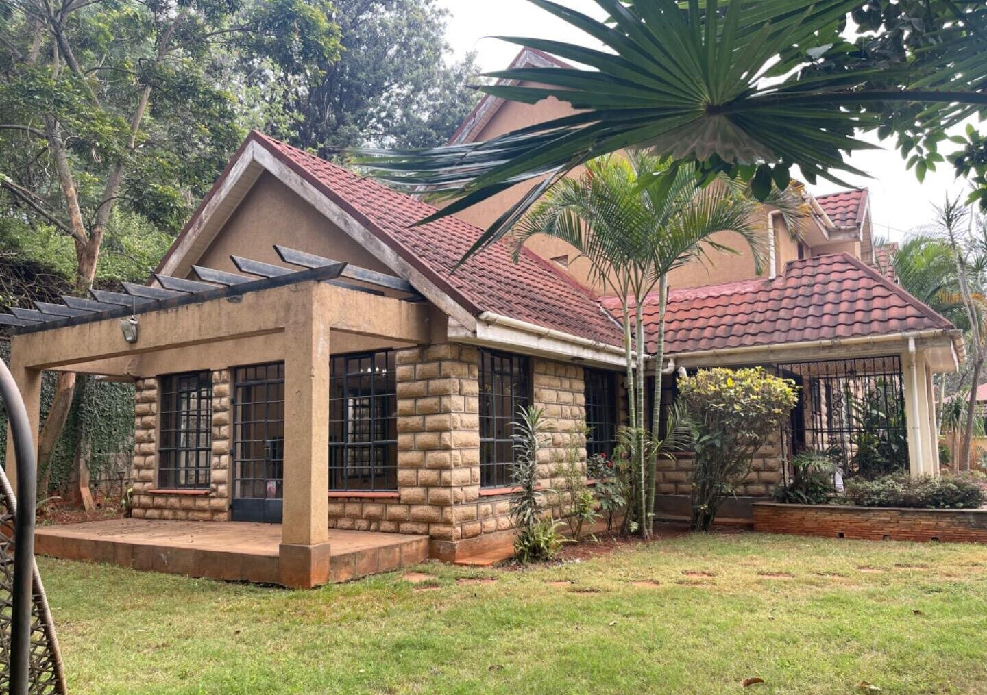 Homely 4BR Townhouse with Fireplace & DSQ - Lavington