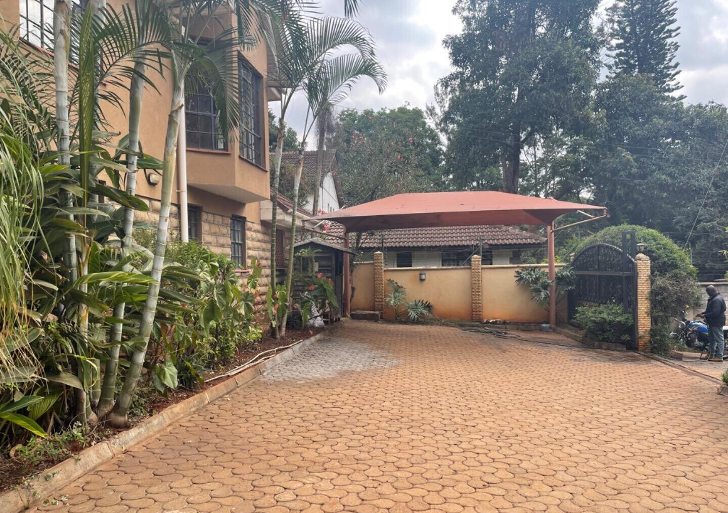 Homely 4BR Townhouse with Fireplace & DSQ - Lavington