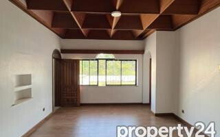 8BR Garden Estate for KSh 450K