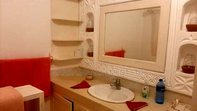 Furnished 3bdrm Villa in Town Centre for rent - Image 9