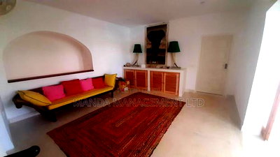 Furnished 3bdrm Villa in Town Centre for rent - Image 6