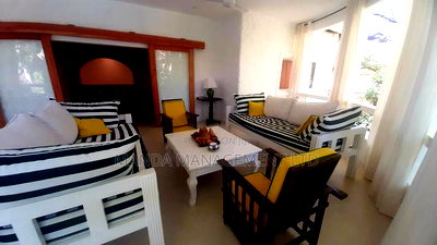 Furnished 3bdrm Villa in Town Centre for rent - Image 5