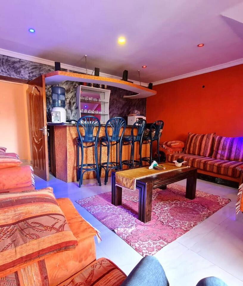 5BR Ultra-Modern Townhouse with Study & Entertainment Room - Donholm