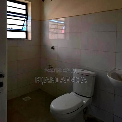 3bdrm Bungalow in Kitengela for sale - Image 10