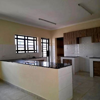 3bdrm Bungalow in Kitengela for sale - Image 5