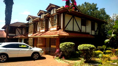 Furnished 5bdrm Maisonette in Mimosa Drive, Runda for Sale - Image 8