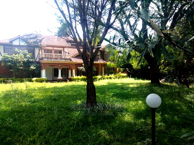 Furnished 5bdrm Maisonette in Mimosa Drive, Runda for Sale - Image 5