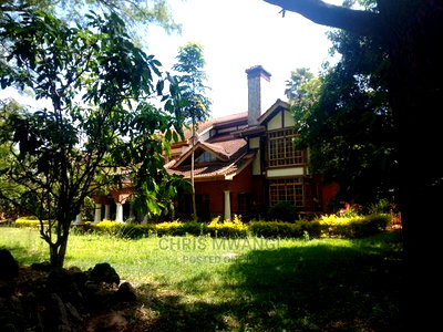 Furnished 5bdrm Maisonette in Mimosa Drive, Runda for Sale - Image 4