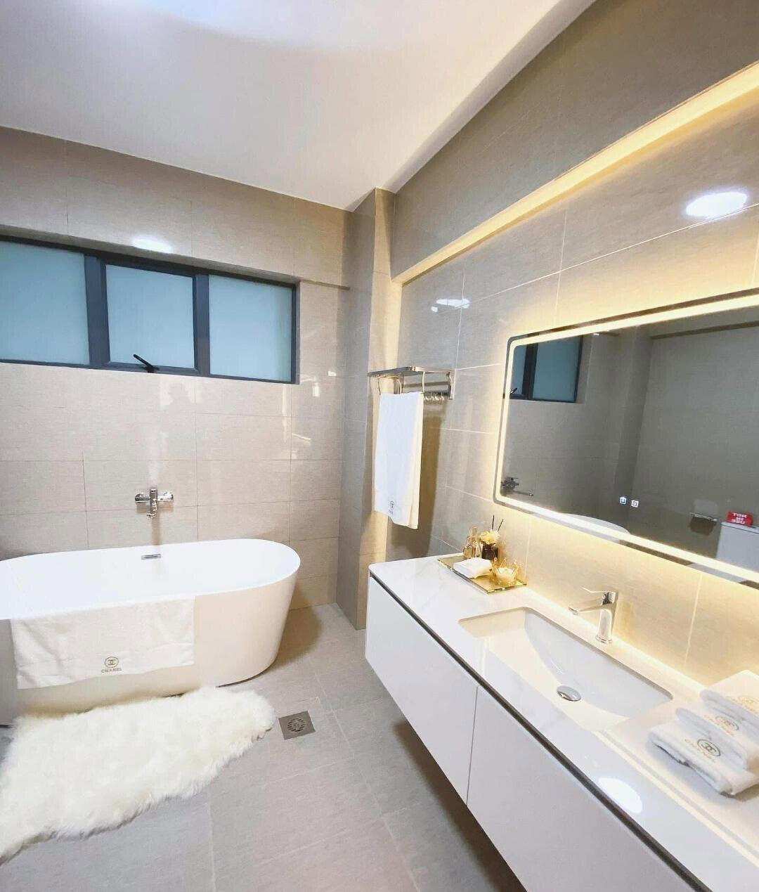 3BR Duplex with DSQ, Pool & Gym - Kilimani
