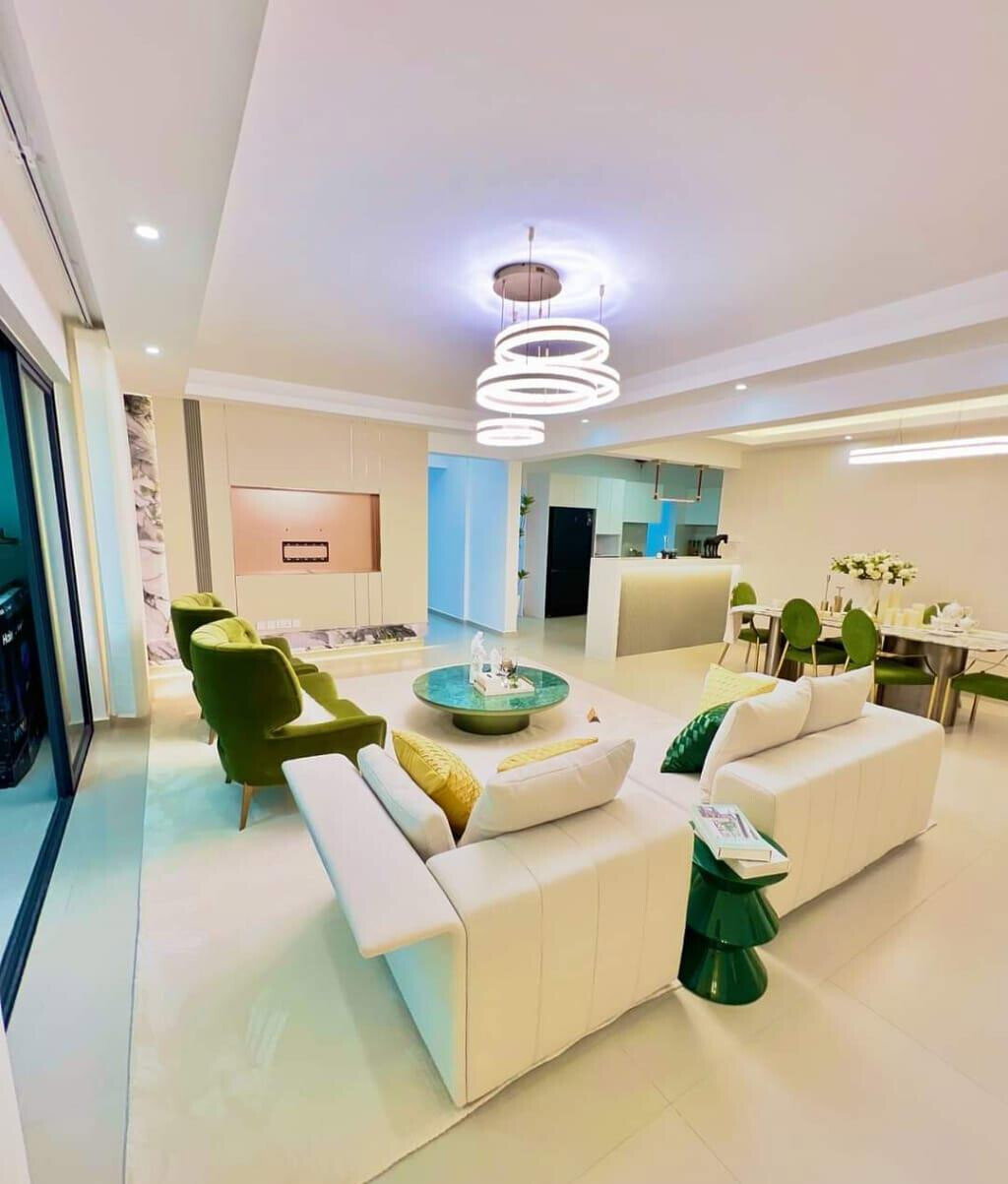 3BR Duplex with DSQ, Pool & Gym - Kilimani