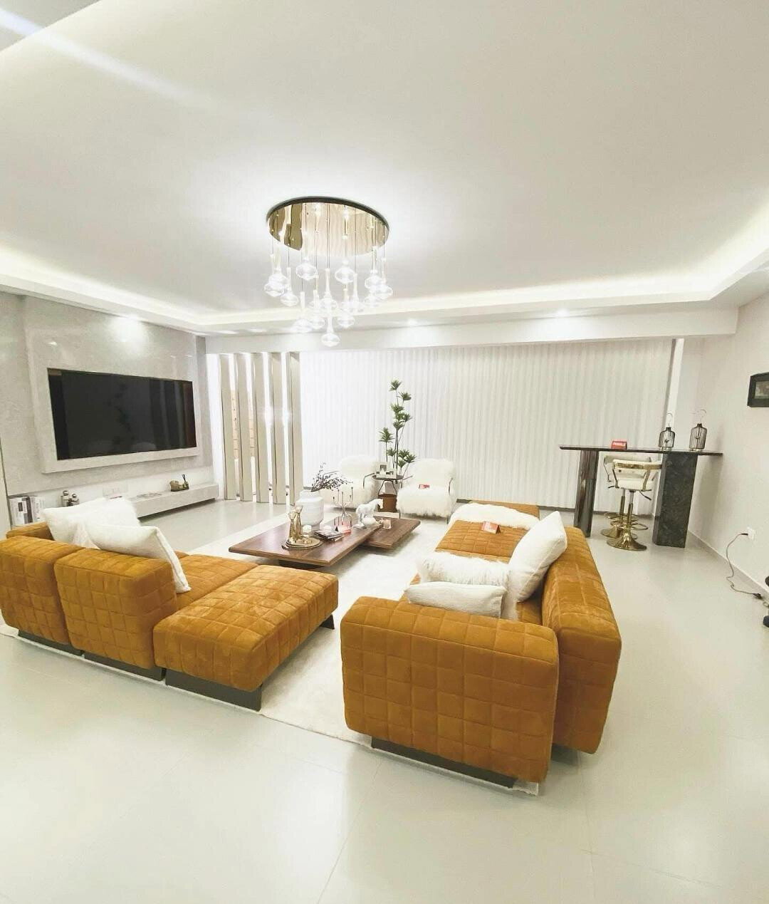 3BR Duplex with DSQ, Pool & Gym - Kilimani