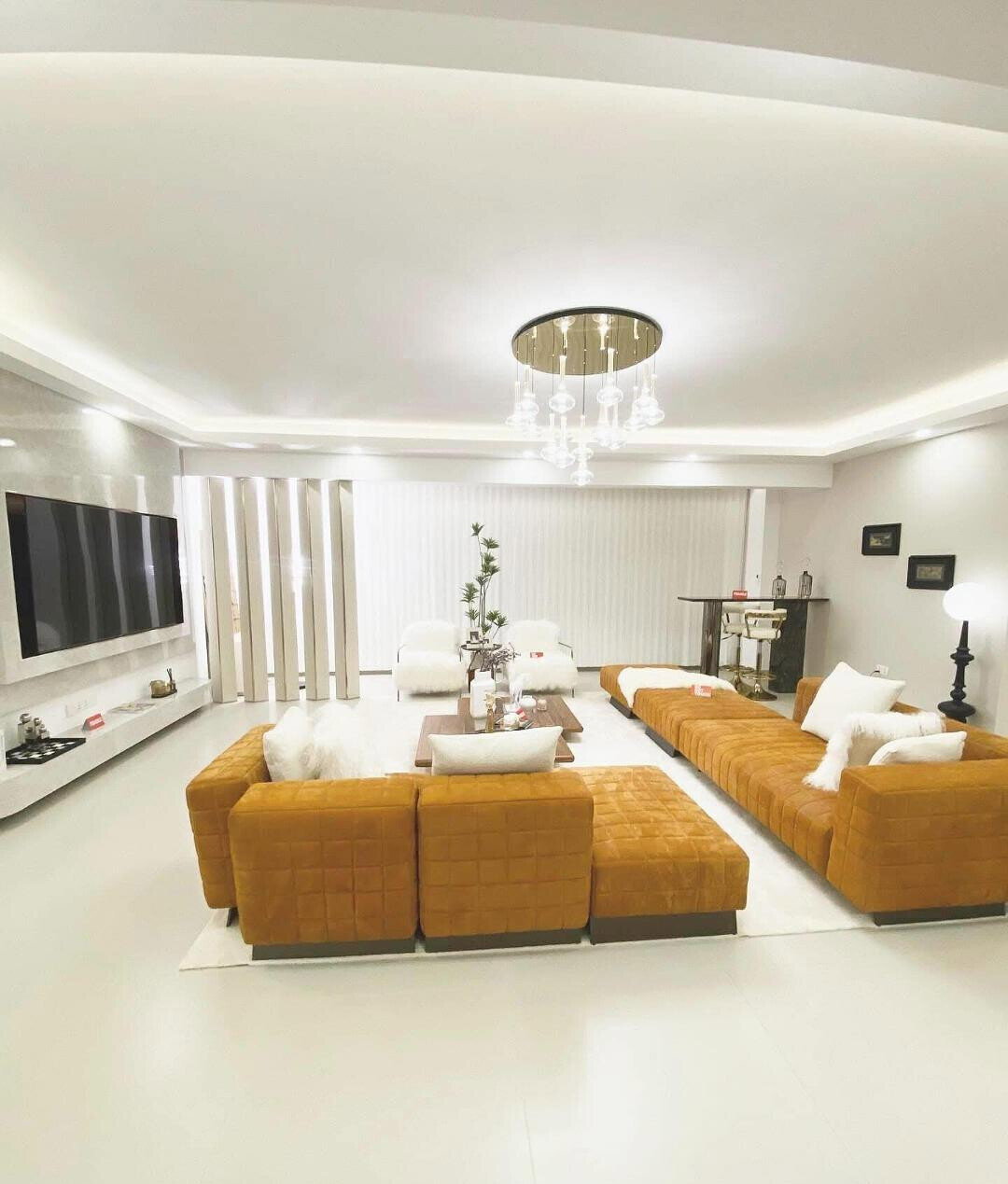 3BR Duplex with DSQ, Pool & Gym - Kilimani
