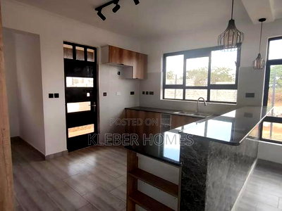 3bdrm Bungalow in Kenyatta Road for sale - Image 2