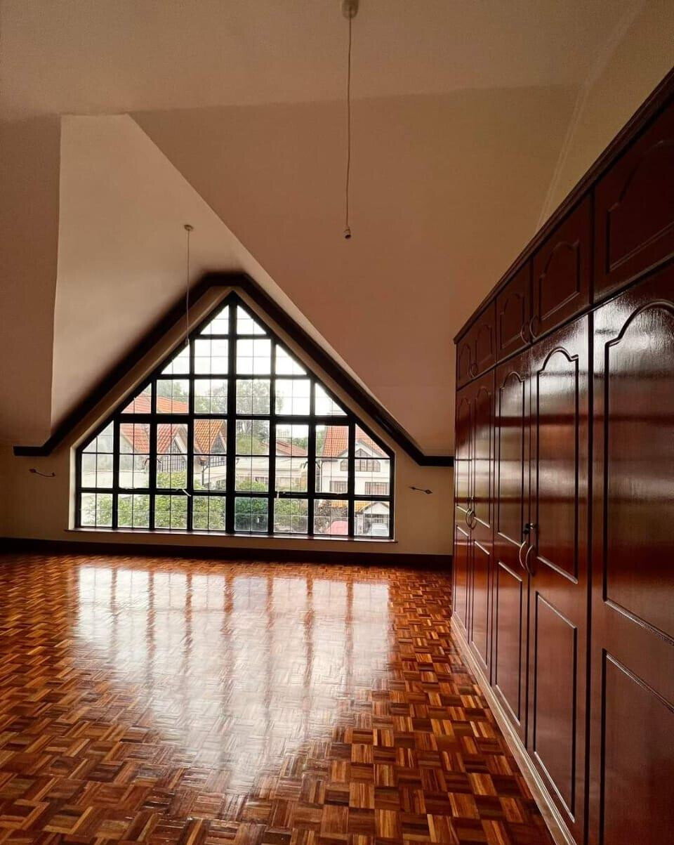5BR Gated Townhouse with DSQ & Pantry - Westlands