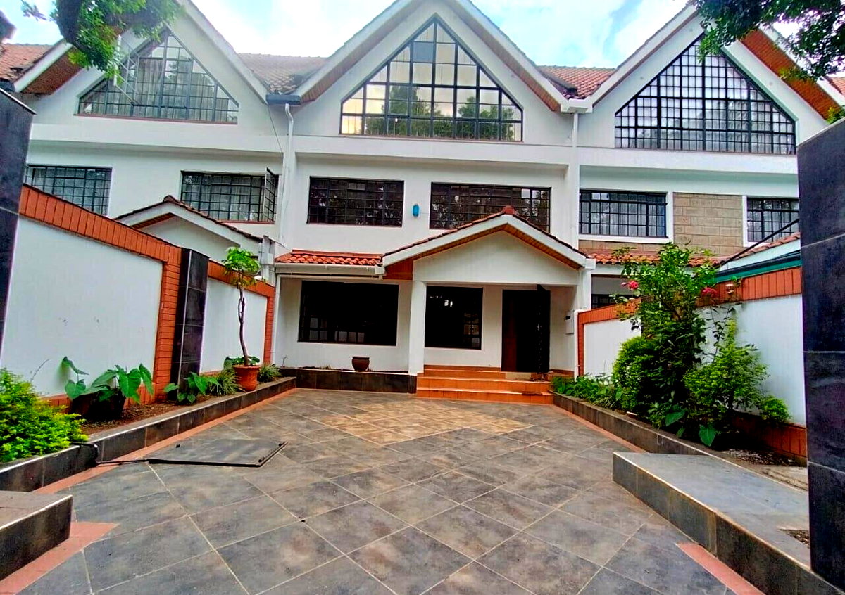 5BR Gated Townhouse with DSQ & Pantry - Westlands