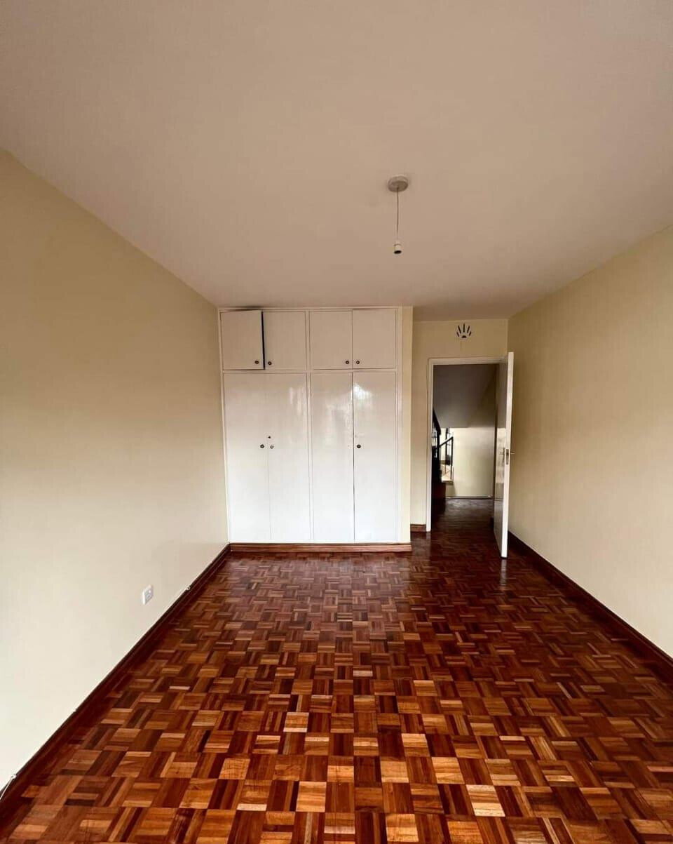 5BR Gated Townhouse with DSQ & Pantry - Westlands