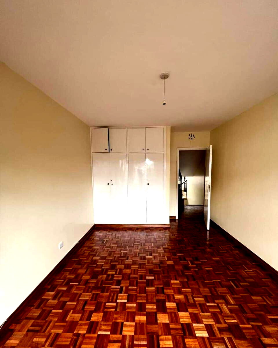5BR Gated Townhouse with DSQ & Pantry - Westlands