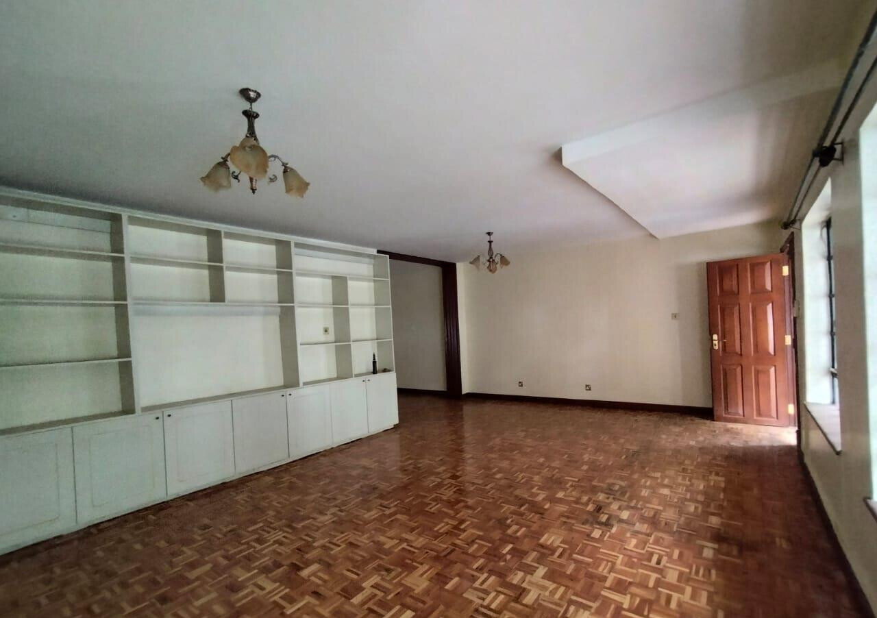 5BR Gated Townhouse with DSQ & Pantry - Westlands