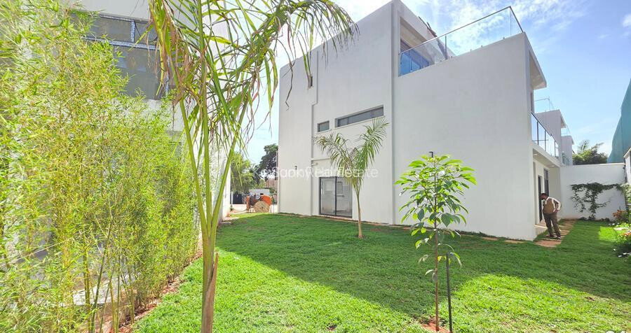 0.16 Acre 5BR Haven at KSh 550K