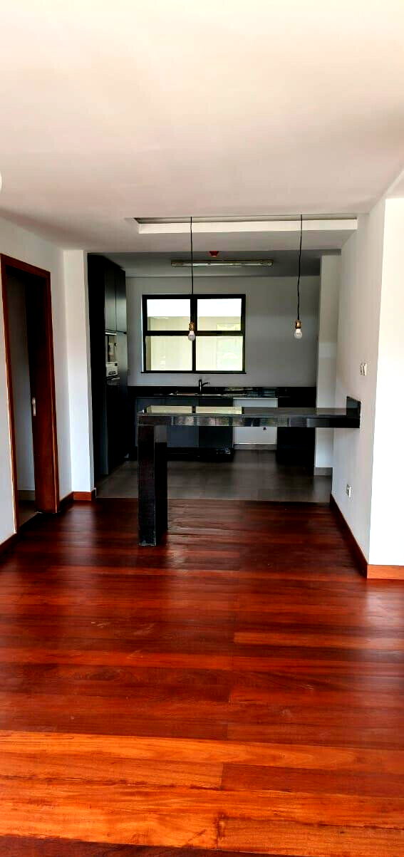 4BR All-Ensuite Townhouse with Private Garden - Rosslyn, Runda