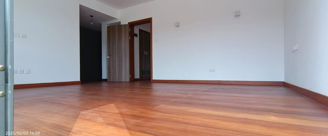 4BR All-Ensuite Townhouse with Private Garden - Rosslyn, Runda