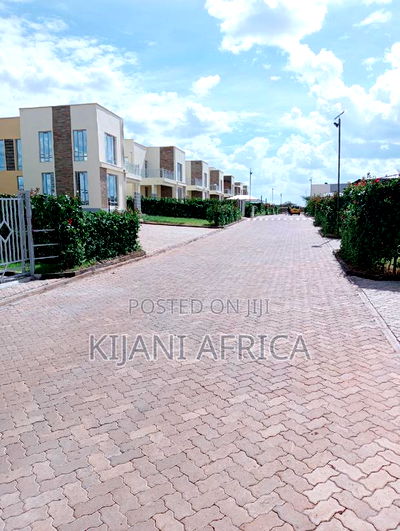 4bdrm Maisonette in Joska for rent - Image 11