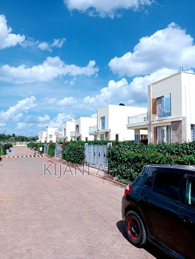 4bdrm Maisonette in Joska for rent - Image 10